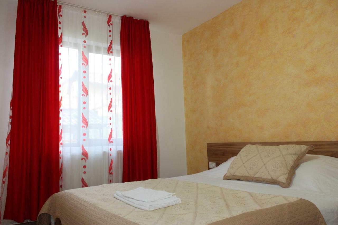 Hotel Perla Muntilor Rânca Exteriér fotografie