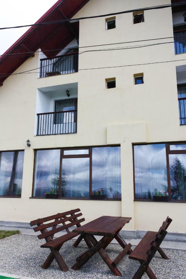 Hotel Perla Muntilor Rânca Exteriér fotografie